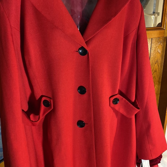 Red suit jacket - Picture 3 of 8
